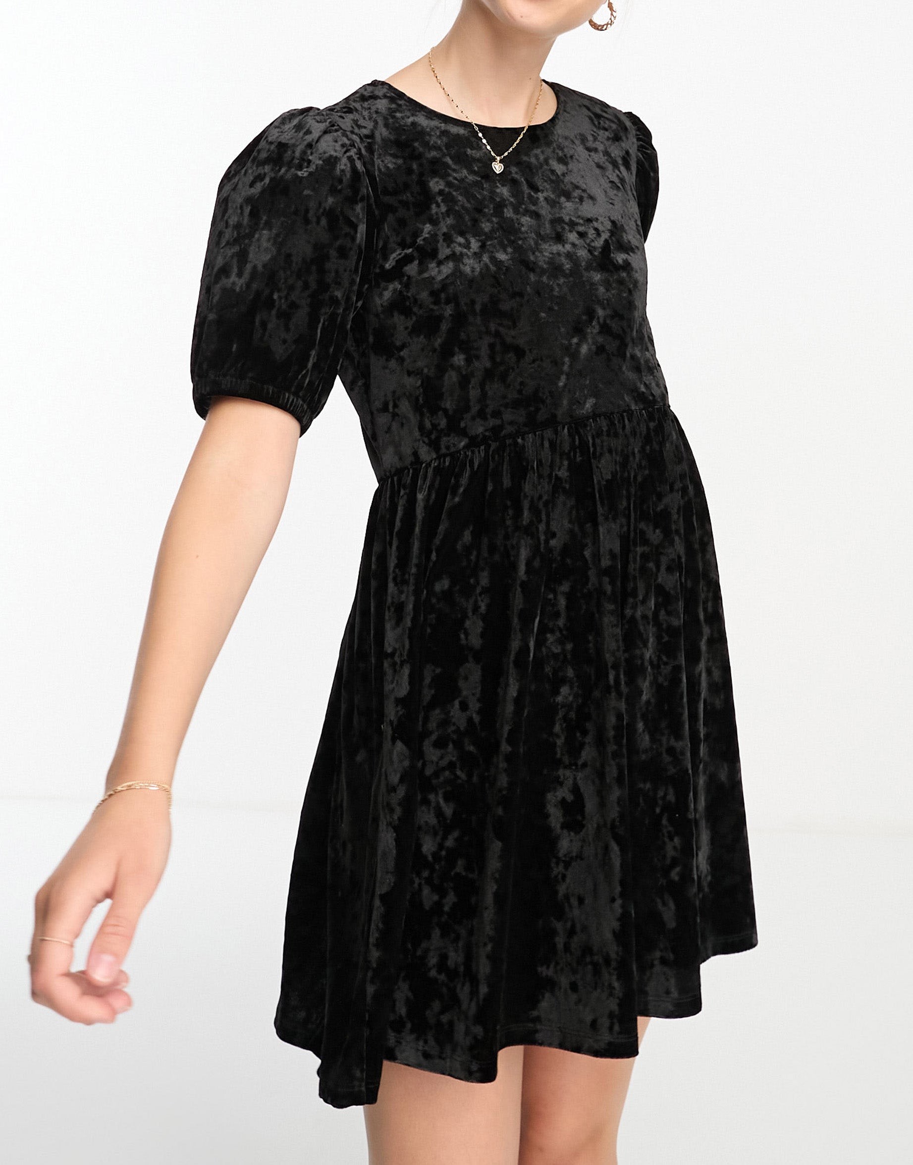 Monki crushed velvet mini puff sleeve dress in black – ASOS Sample Sale