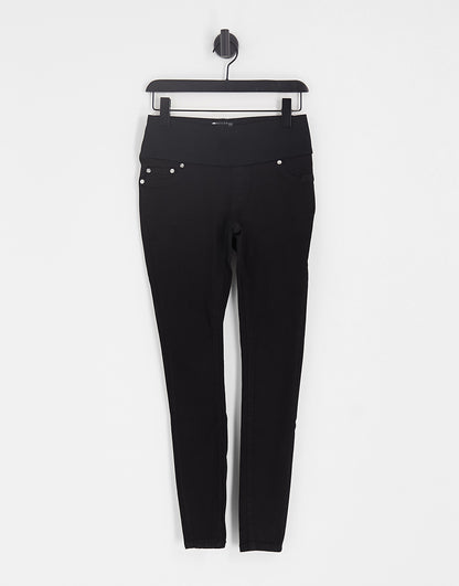 ASOS DESIGN Maternity skinny jeans in clean black with under the bump waistband