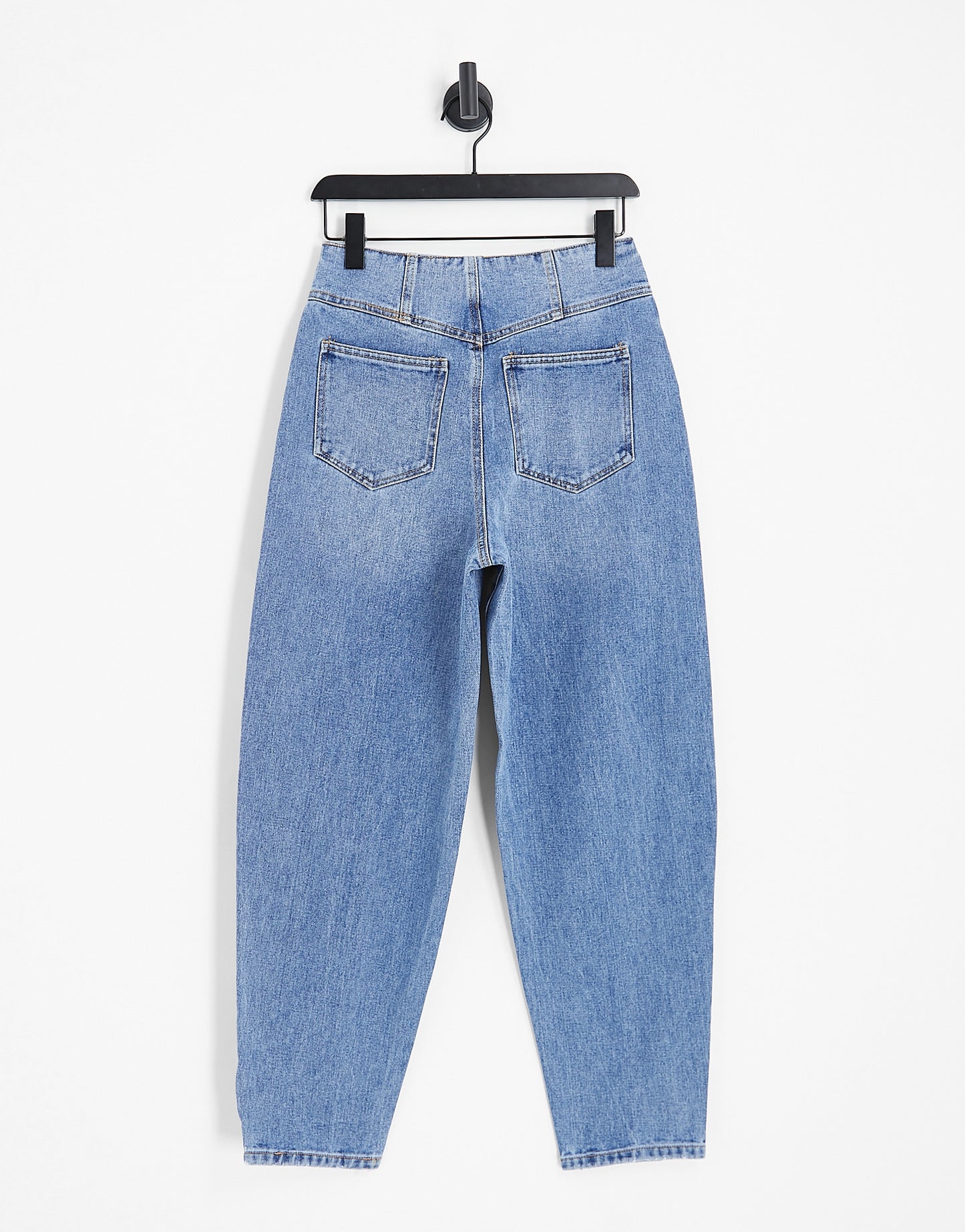 Vero Moda high waisted baggy jeans with tapered leg in blue