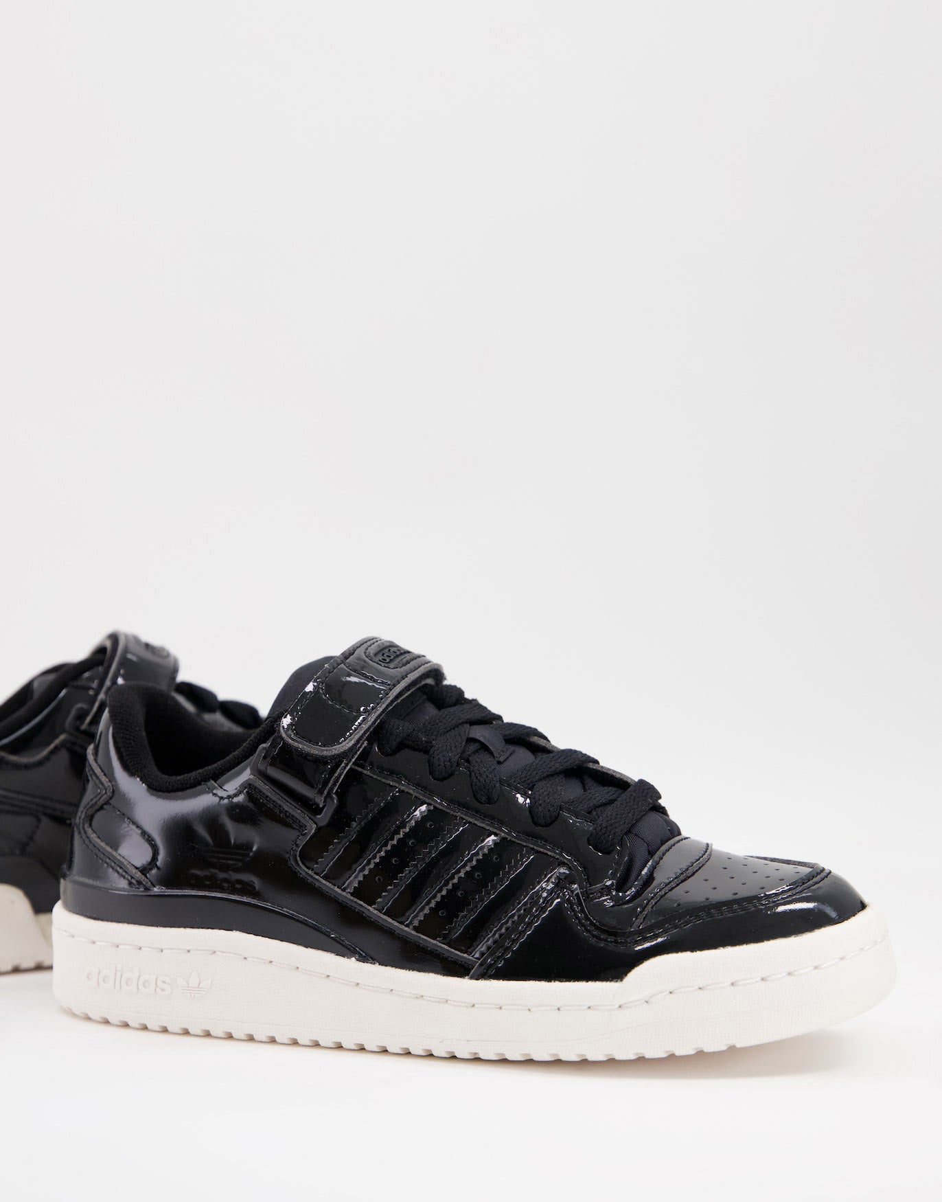 adidas Originals Forum 84 Low trainers in black