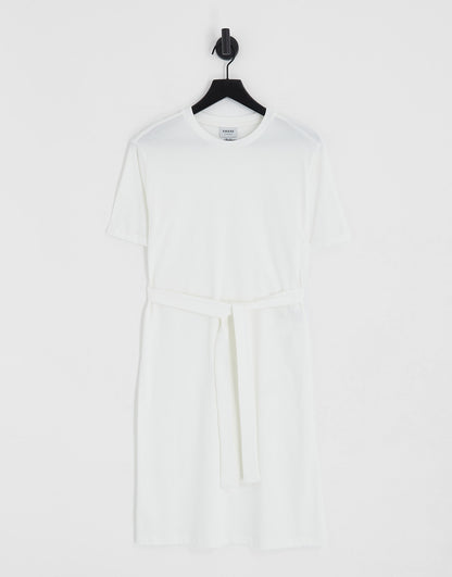 Vero Moda Tall Aware t-shirt midi dress with belted waist in white