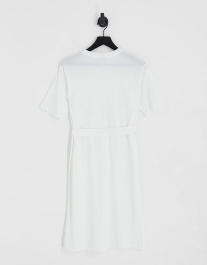 Vero Moda Tall Aware t-shirt midi dress with belted waist in white