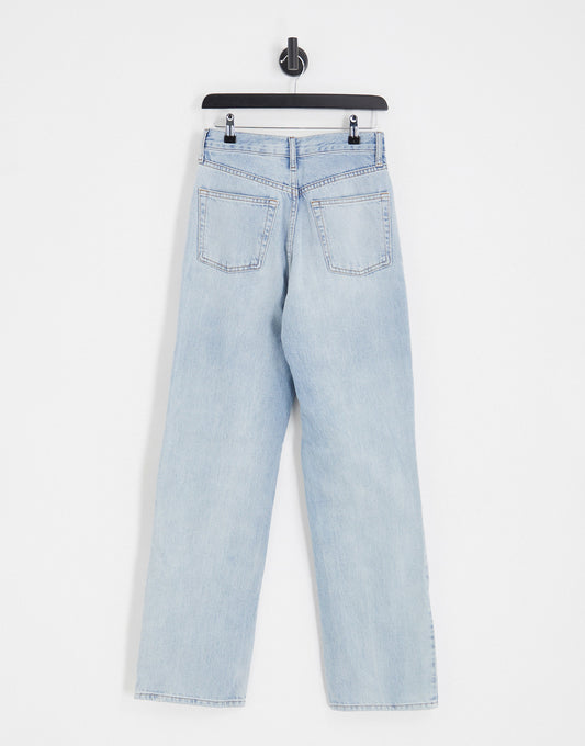 Topshop straight Kort jeans with rip in bleach