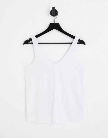 ASOS DESIGN Hourglass ultimate vest with scoop neck in cotton in white - WHITE