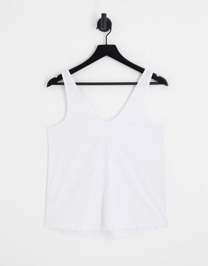 ASOS DESIGN Hourglass ultimate vest with scoop neck in cotton in white - WHITE