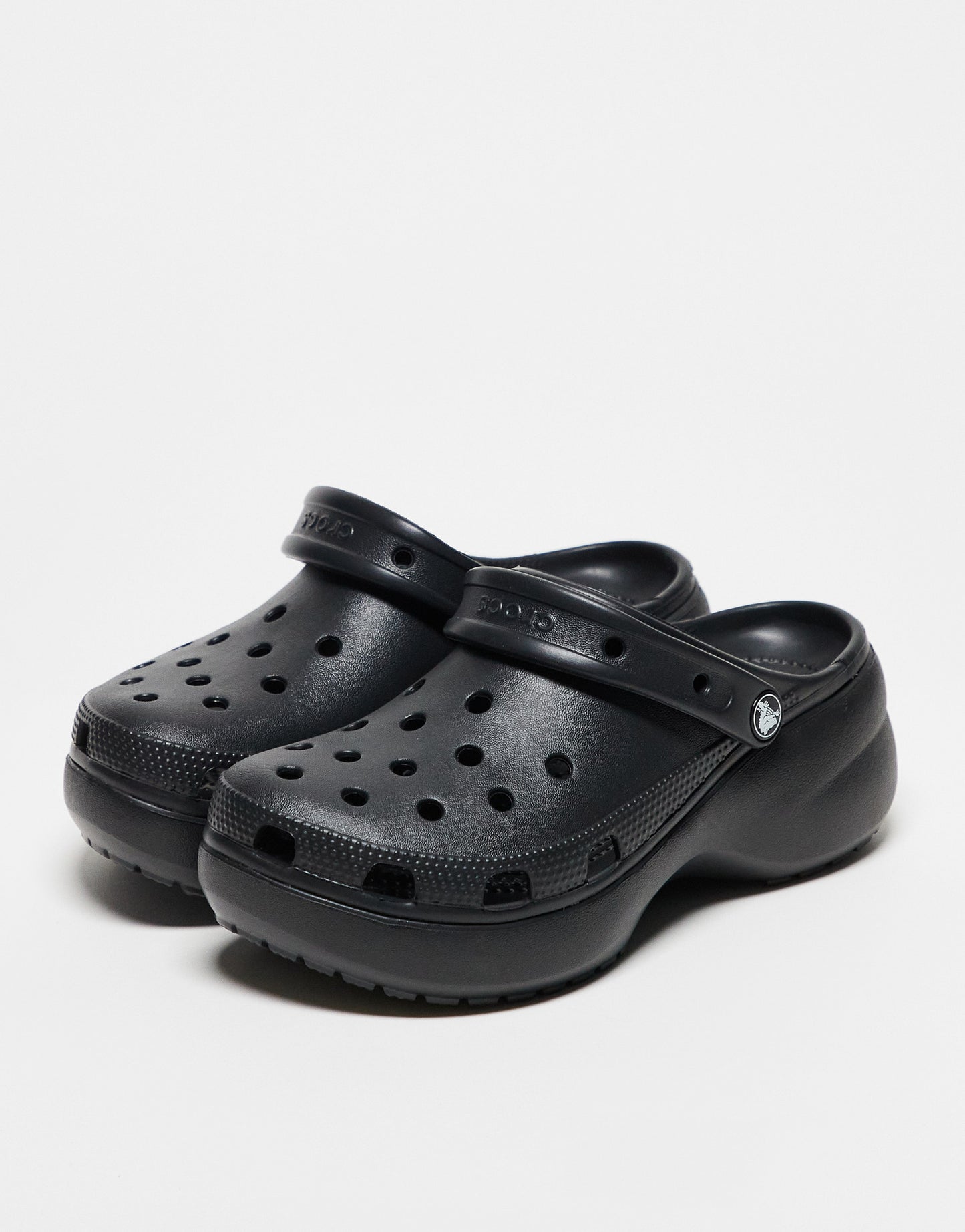 Crocs classic platform clogs in black