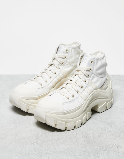 adidas Originals Nizza Hi trainers in white