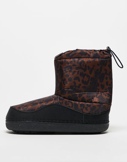 Truffle Collection padded short snow boots in leopard