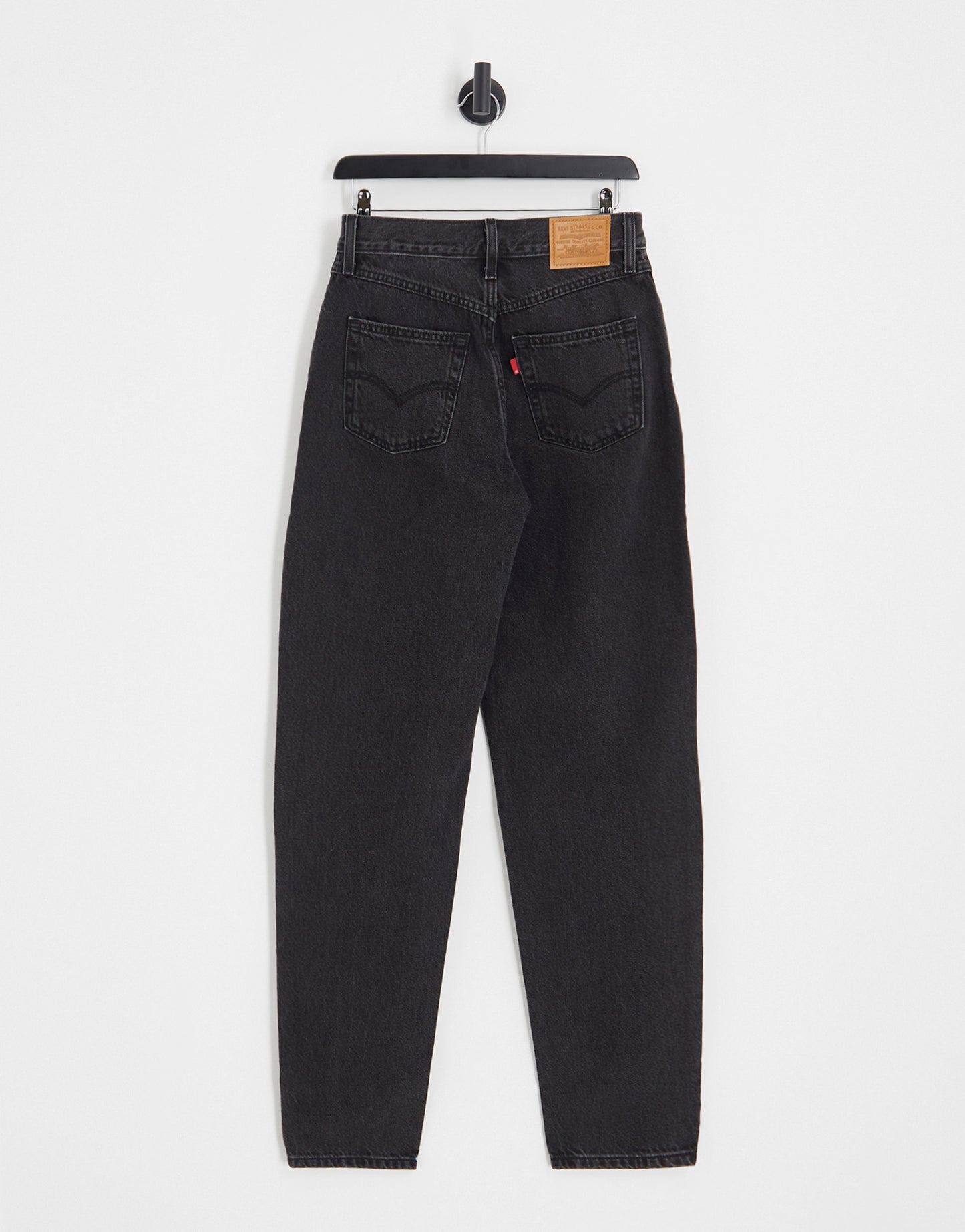 Levi's 80's mom jean in wash black