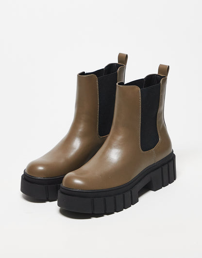 ONLY chunky boot with cleated sole in olive