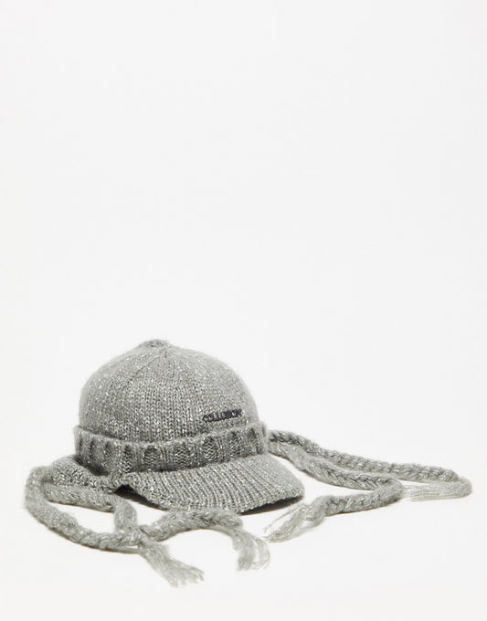 COLLUSION Unisex knitted cap with tassels in grey