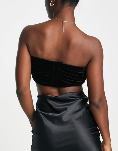 Gilli velvet bandeau crop top in black