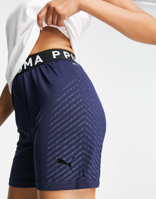 Puma training seamless 7 inch shorts in navy