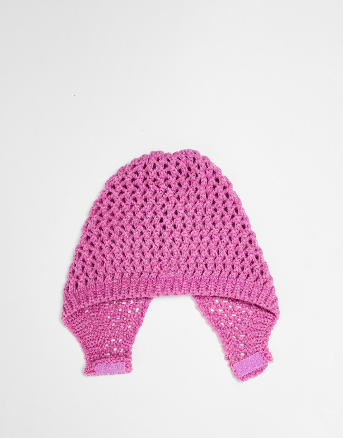 COLLUSION Unisex knitted crochet bonnet in pink