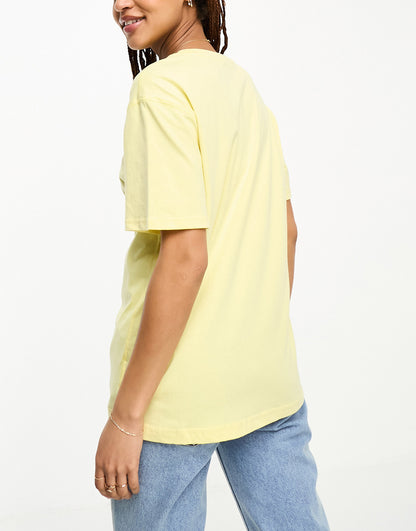 New Balance unisex logo t-shirt in yellow