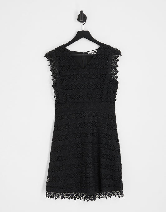 Amy Lynn v neck lace dress in black