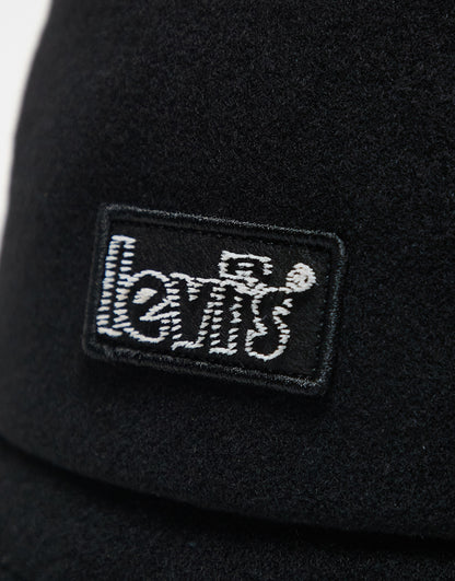 Levi's cosy poler fleece bucket hat in black with logo