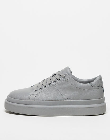 Pull&Bear simple chunky trainers in grey