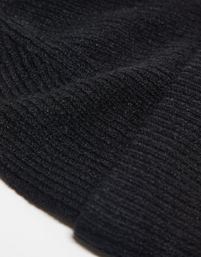 Vero Moda beanie hat in black