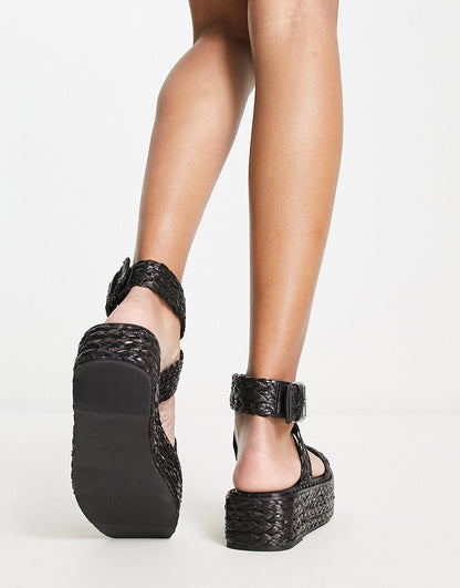 RAID Crystal flatform sandals in black raffia