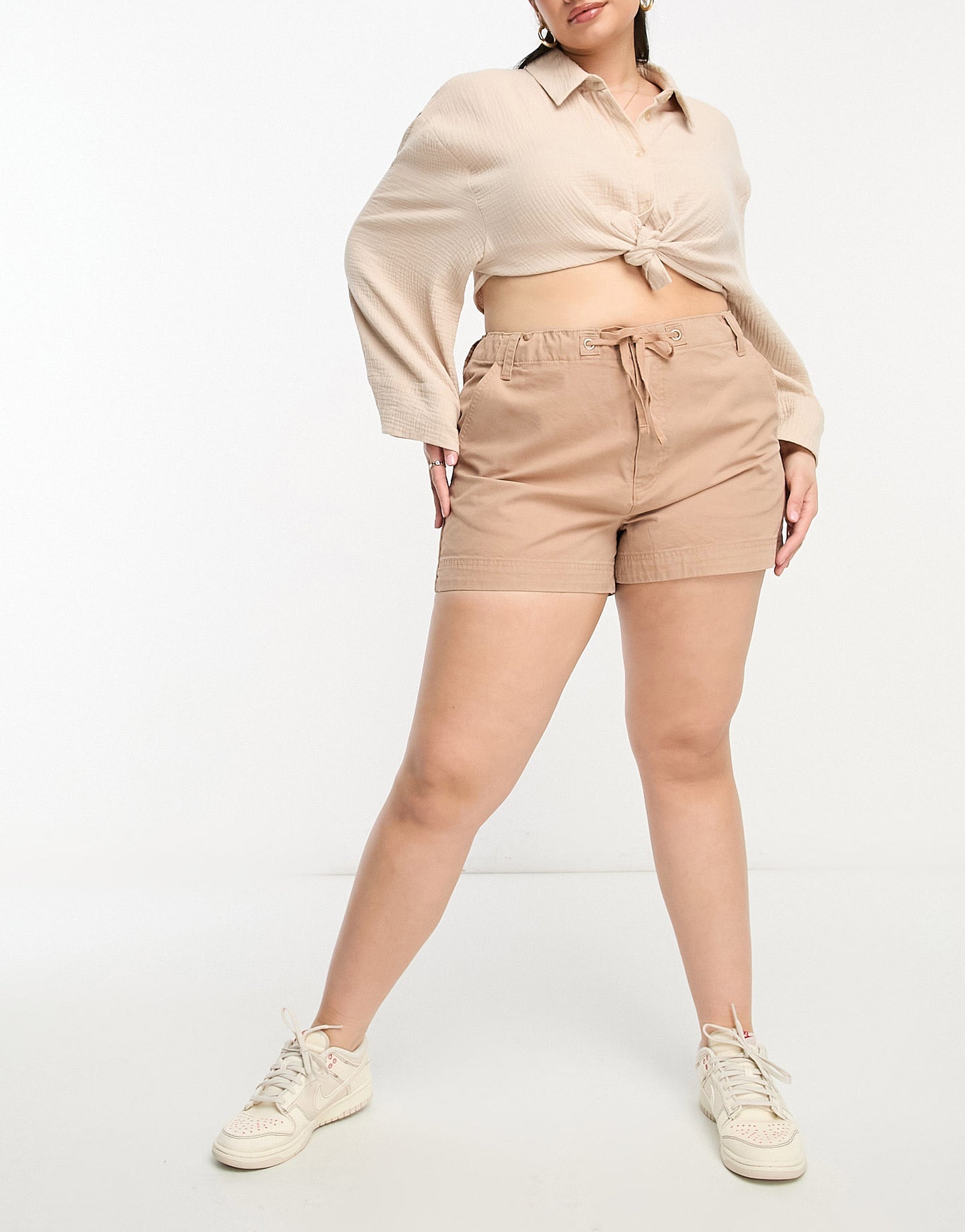 ASOS DESIGN Curve cargo shorts in tan