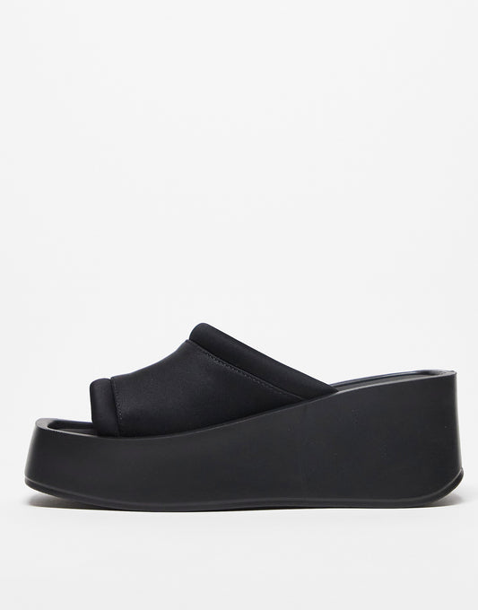 Daisy Street chunky sole sandals in black