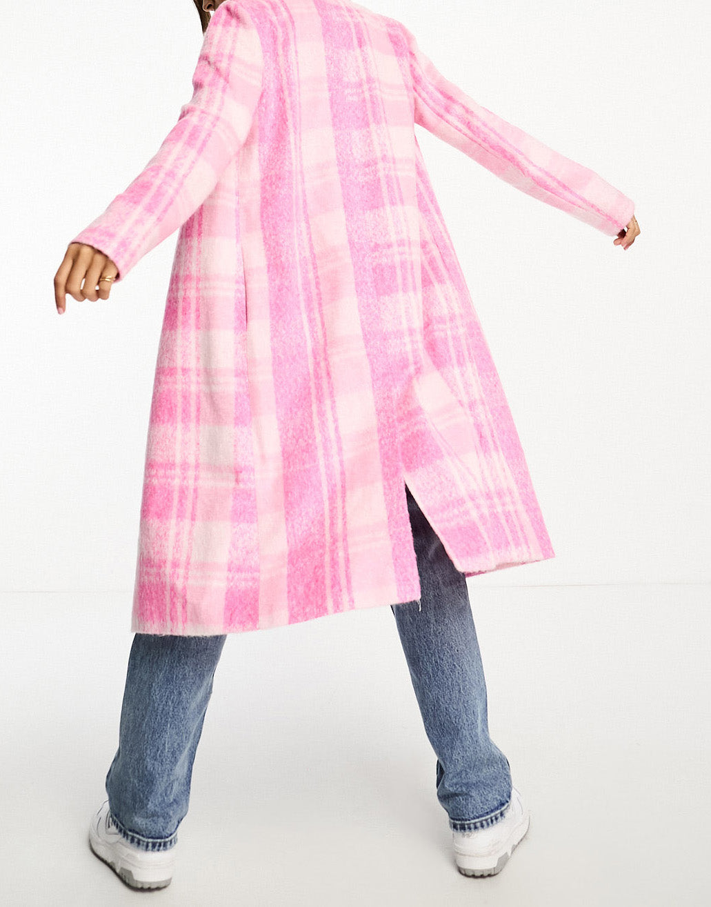 Helene Berman ruth long blanket coat in pink dogtooth