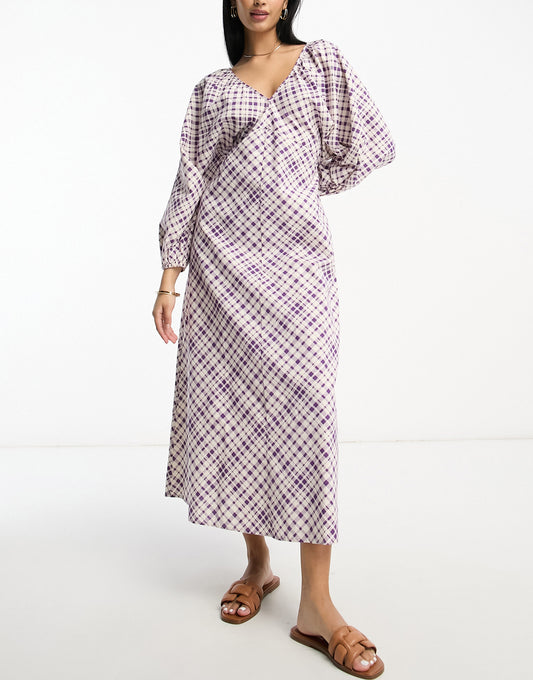 ASOS DESIGN v neck batwing midi dress with open back purple check