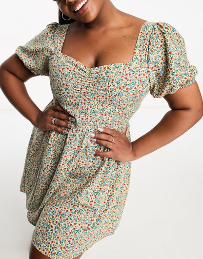 Daisy Street Plus puff sleeve mini tea dress in vintage ditsy