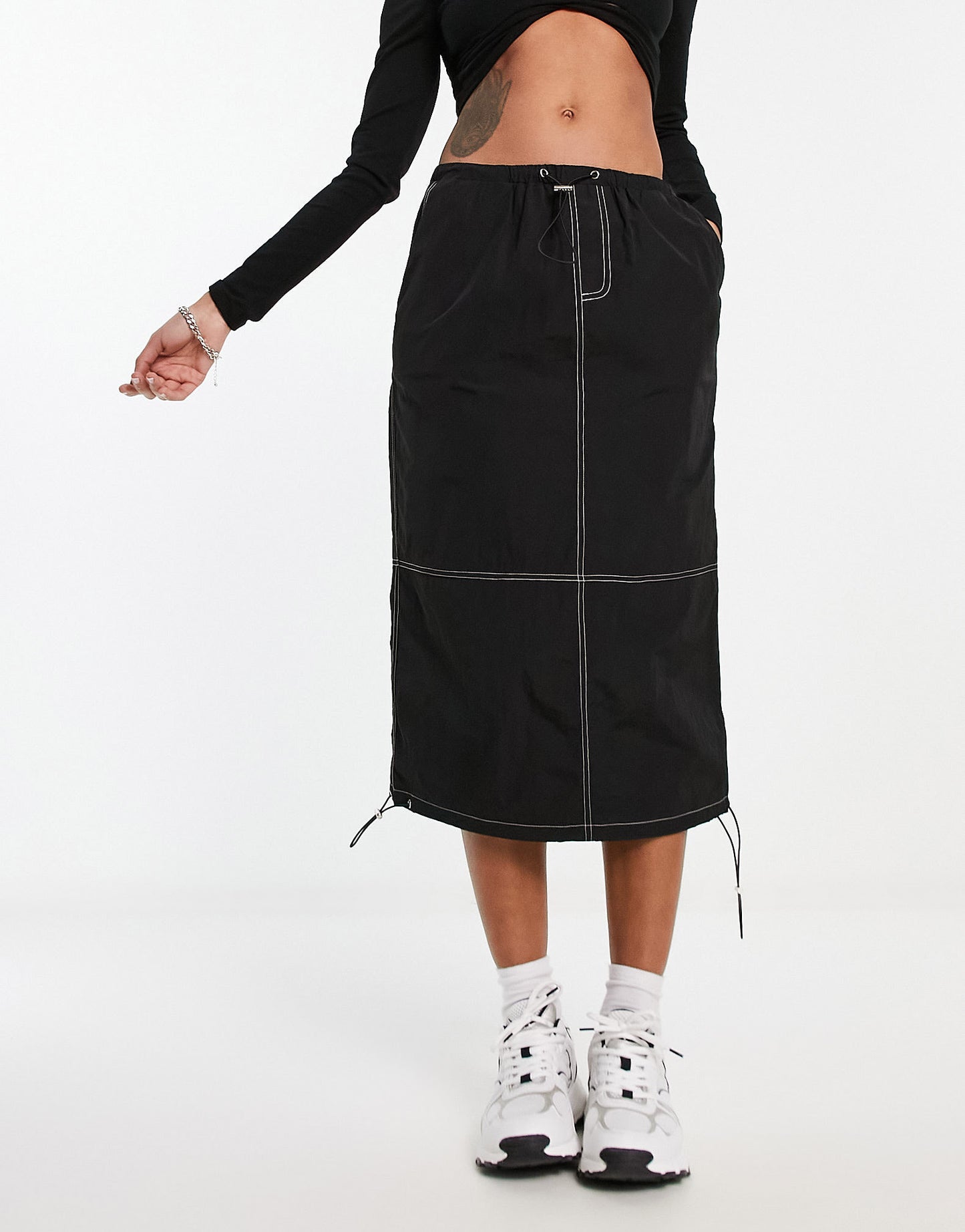 Heartbreak parachute midi skirt with contrast stitch in black