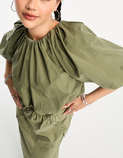 COLLUSION crop bubble hem top in khaki