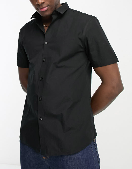 New Look short sleeve poplin shirt in black