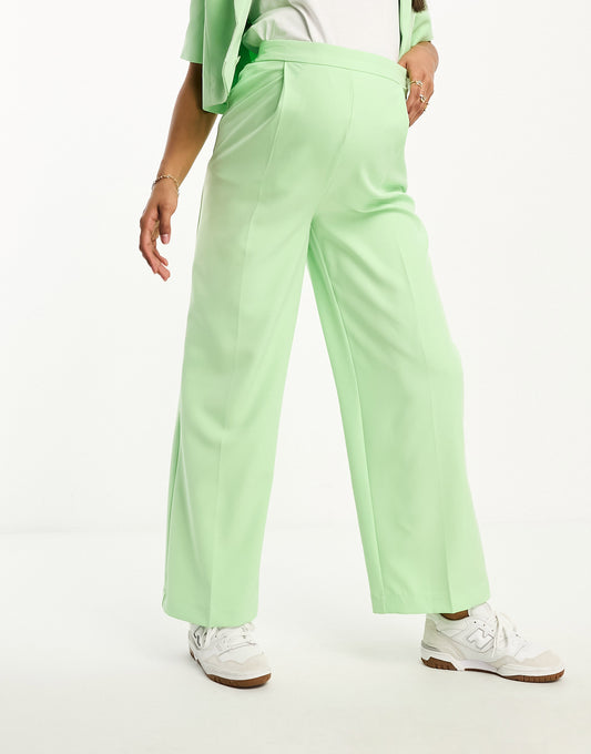 Mamalicious Maternity wide leg trouser co-ord in mint