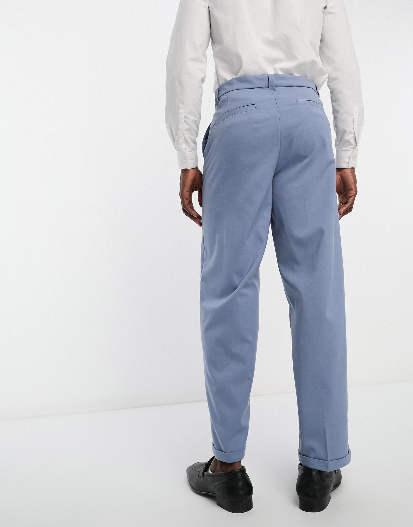 New Look relaxed pleat front trousers in blue