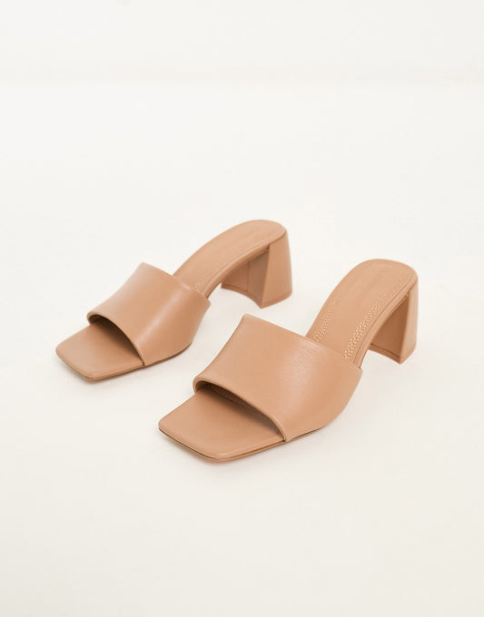 Stradivarius wide fit cross over band chunky block heeled sandal in camel