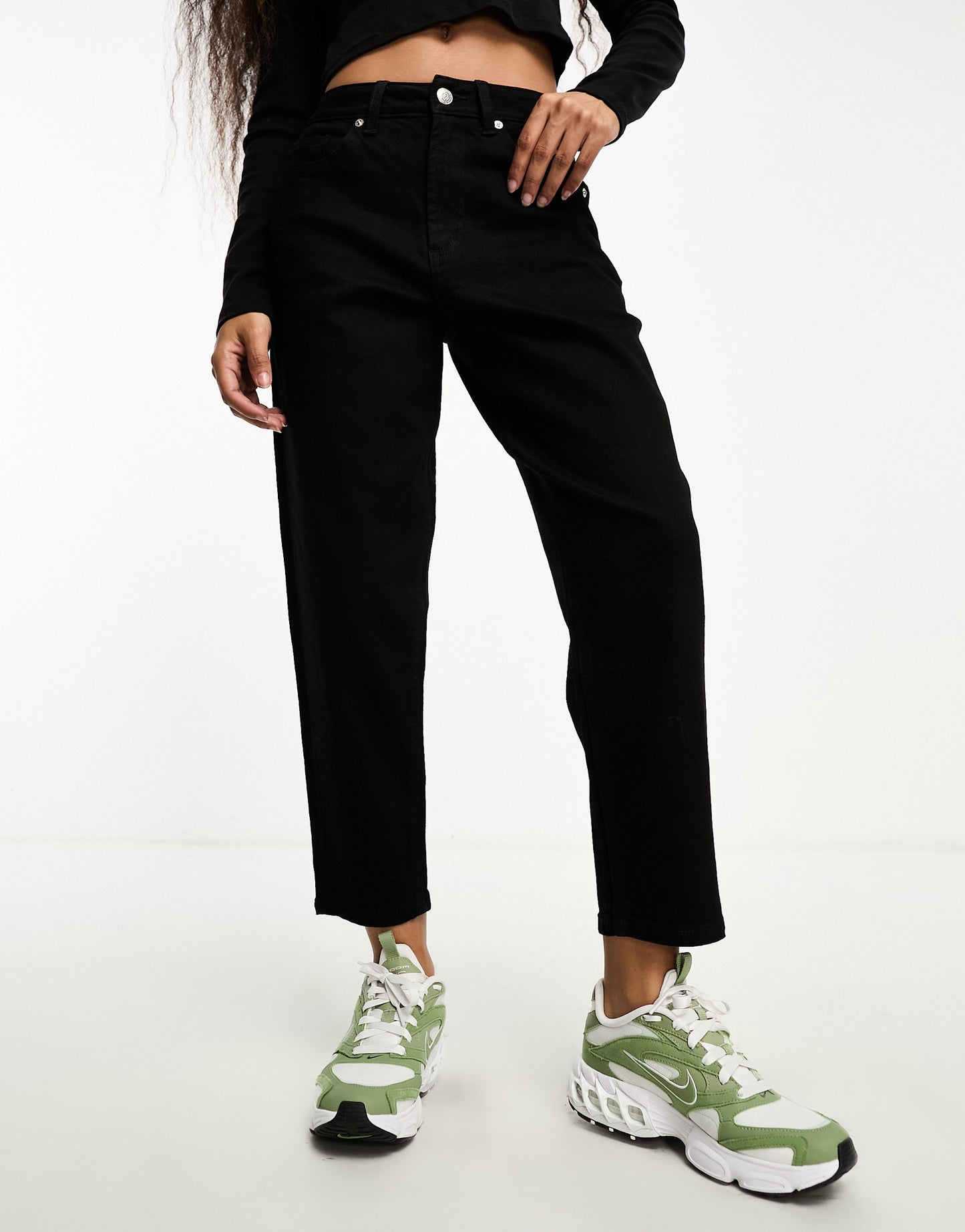 Miss Selfridge Petite mom high waist jean in black