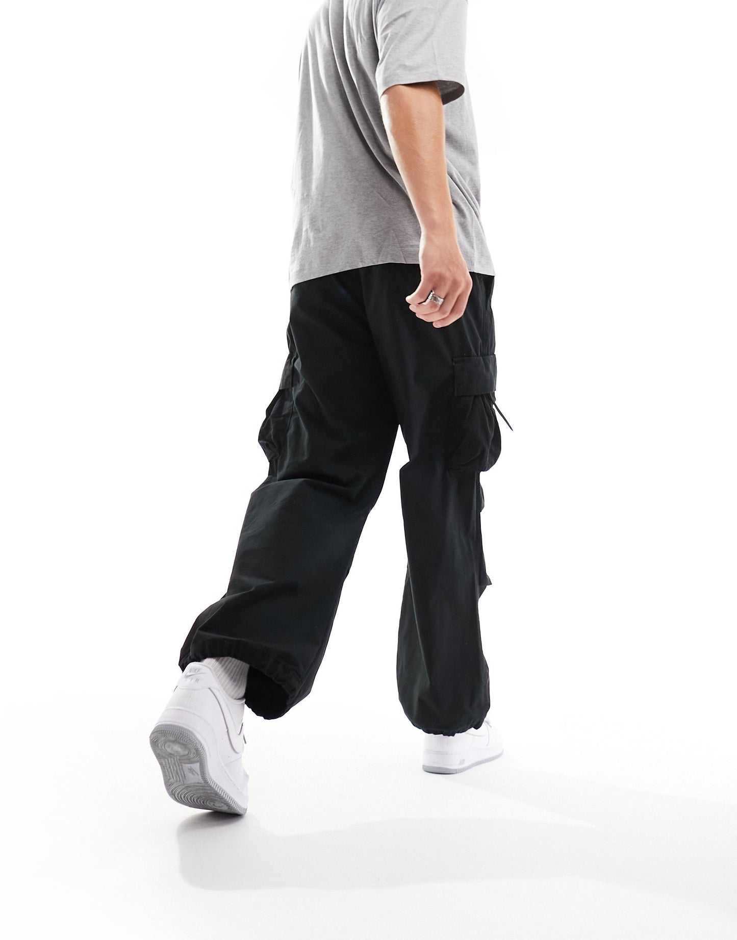 Jack & Jones loose fit cargo trousers in black