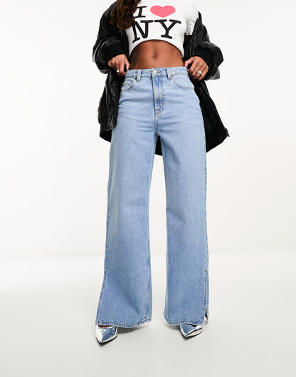 ASOS DESIGN wide leg dad jeans with split in blue