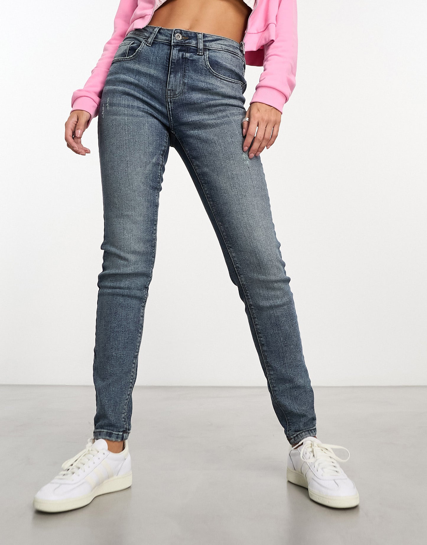 JDY bleach wash skinny jean in mid wash