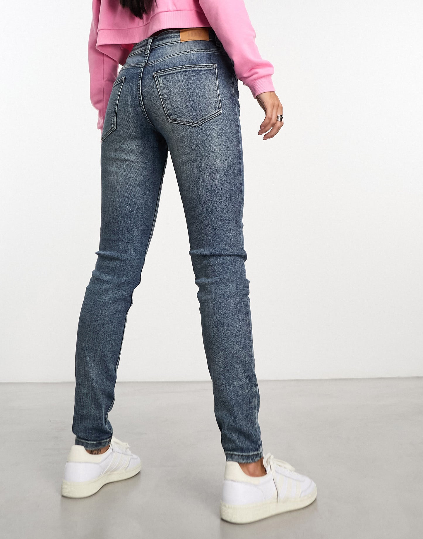 JDY bleach wash skinny jean in mid wash