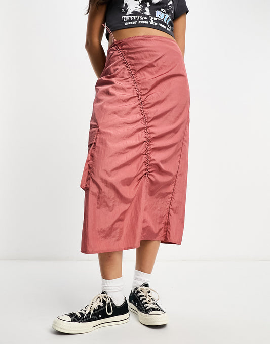 ONLY ruched detail midi cargo skirt in pink