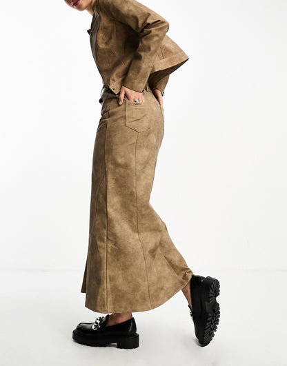 Bailey Rose 90s maxi skirt in mocha faux leather co-ord