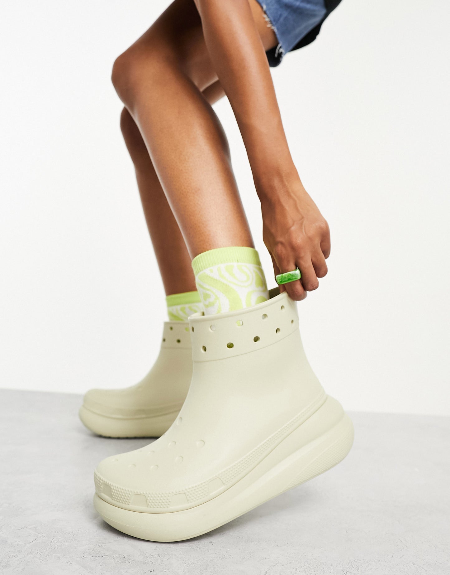 Crocs Stomp lined boots in stucco