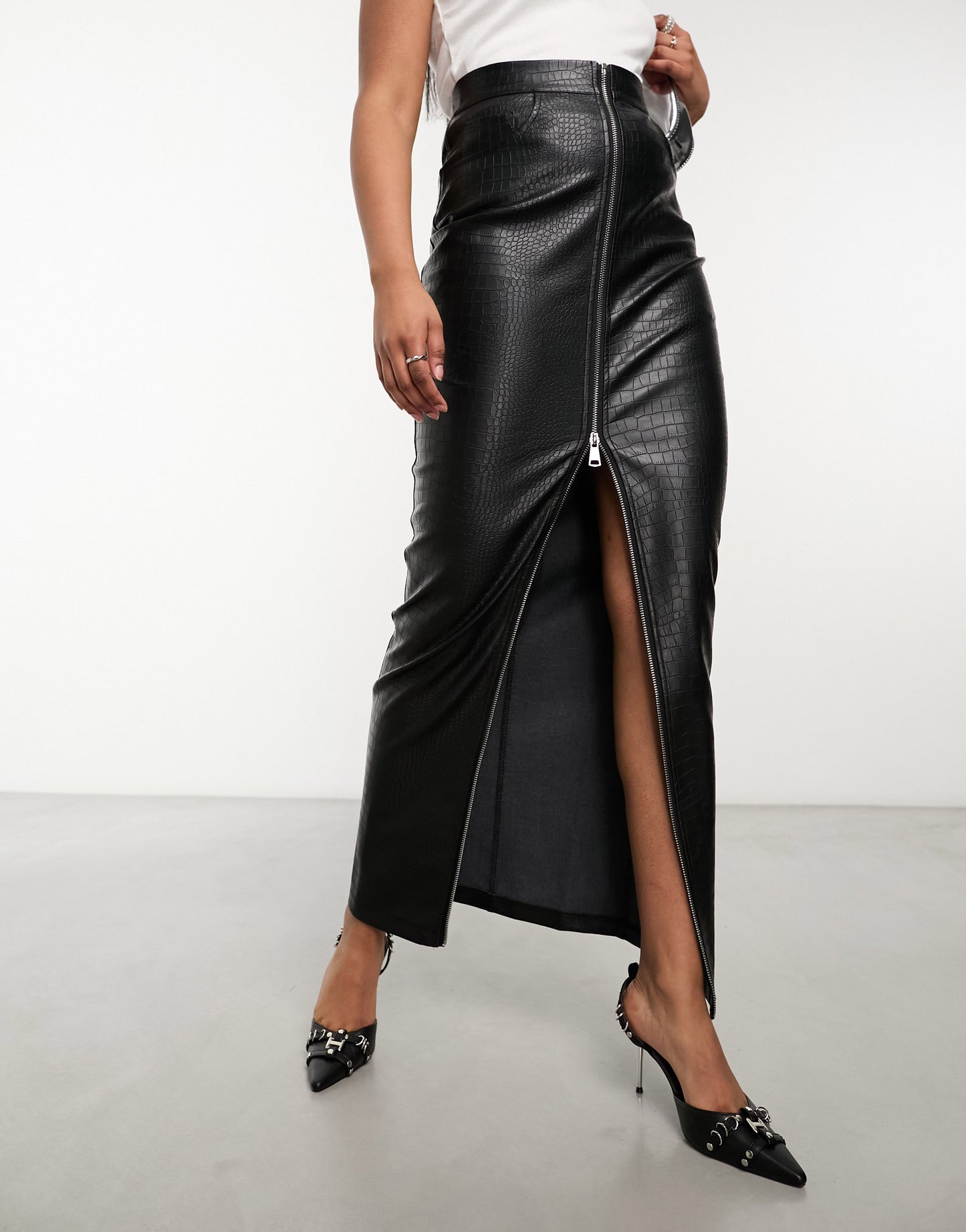 Simmi zip detail leather look maxi skirt in black