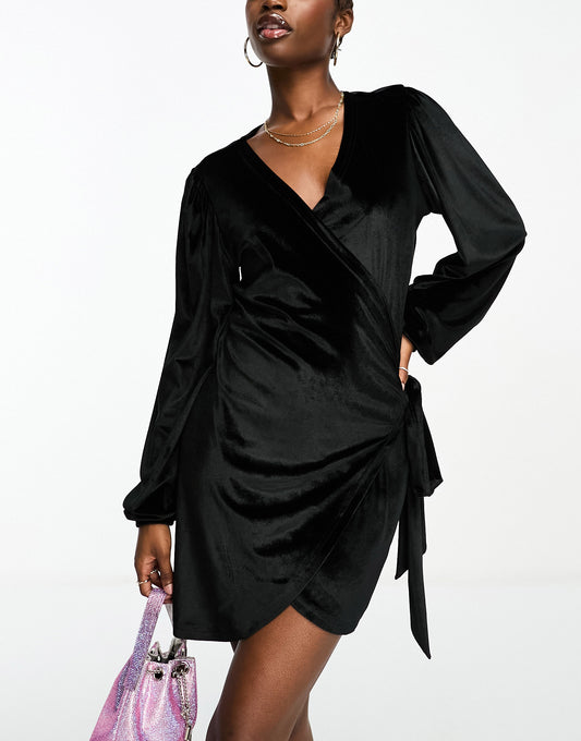 In The Style exclusive velvet tie side mini dress in black