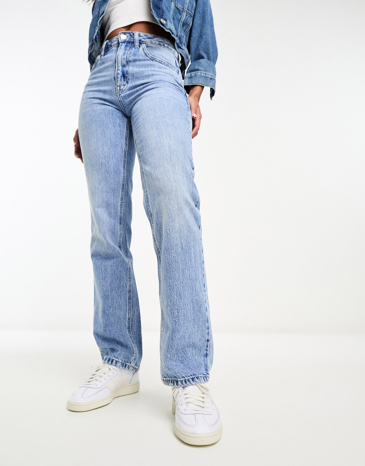 Stradivarius STR straight leg jean in medium wash