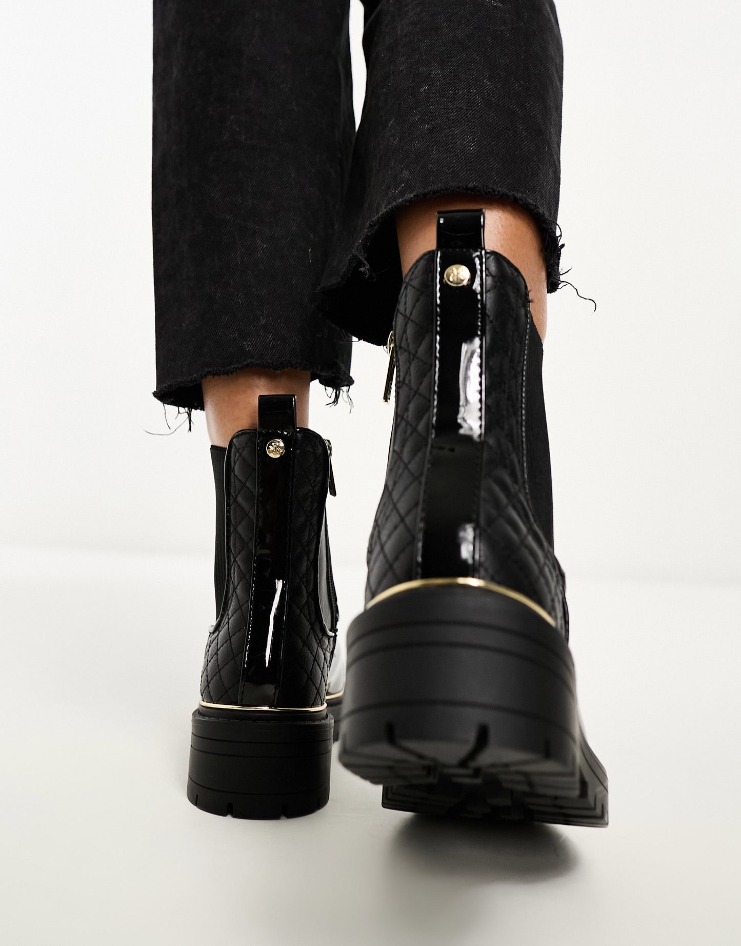 River Island chelsea boot in black