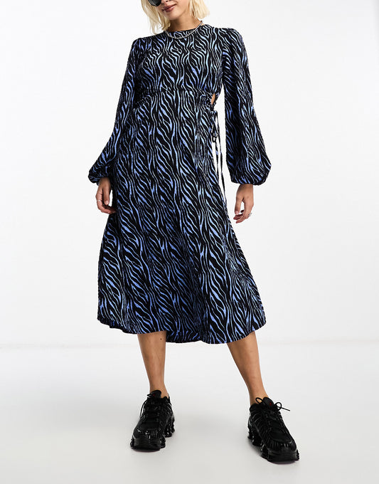 Daisy Street crinkle midi dress with tie side cut outs in blue abstract print