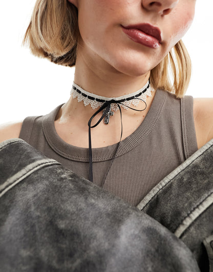 Reclaimed Vintage lace ribbon choker in black