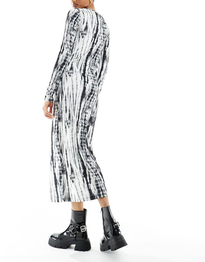 Pieces Tall ribbed midi dress in black & white tie dye